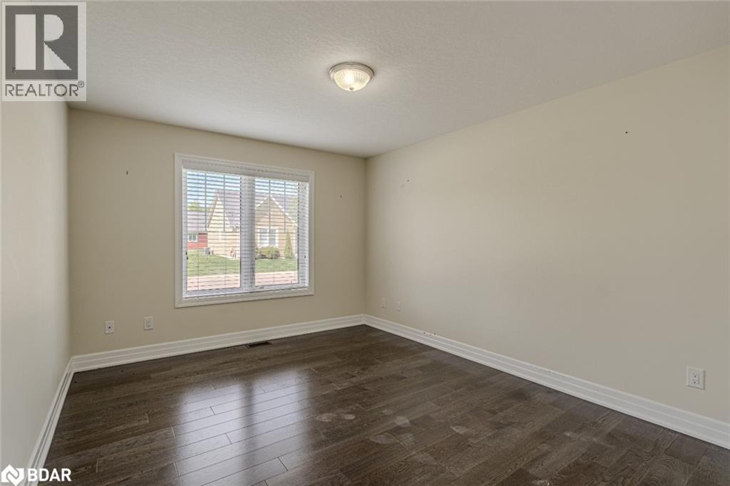 Photo 12 of 10 Grew Crescent, Penetanguishene ON