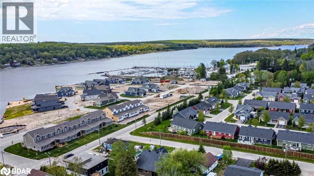 Photo 2 of 10 Grew Crescent, Penetanguishene ON