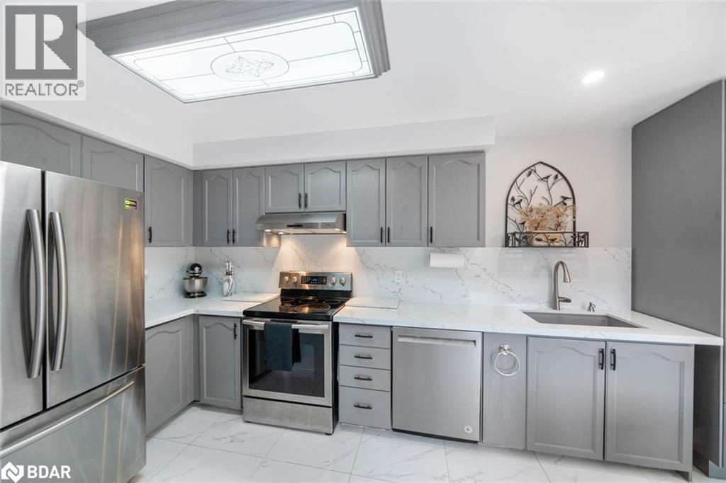 Photo 10 of 135 Victoria Street E, Alliston ON