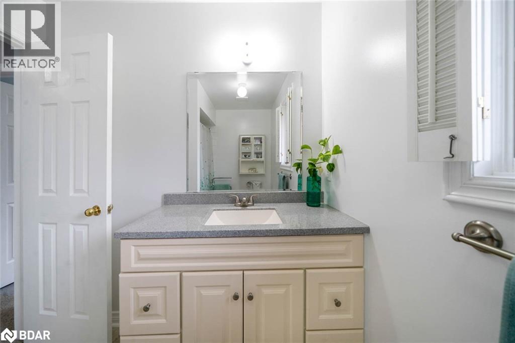 Photo 15 of 135 Victoria Street E, Alliston ON