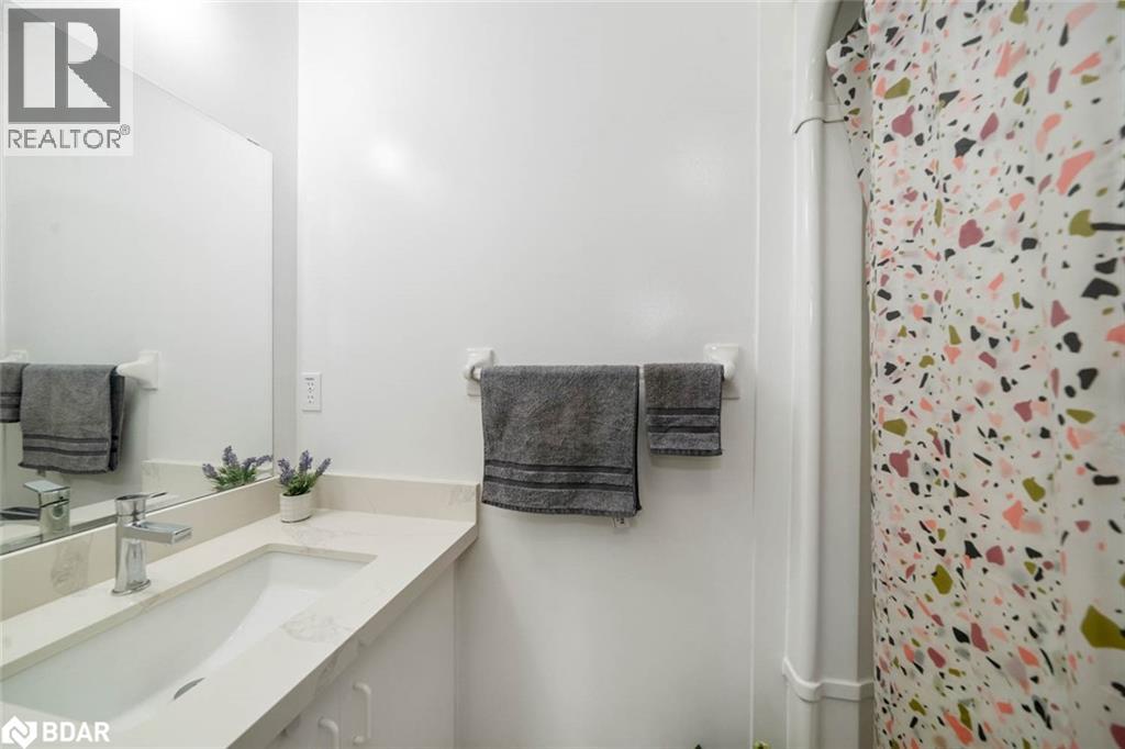 Photo 25 of 135 Victoria Street E, Alliston ON