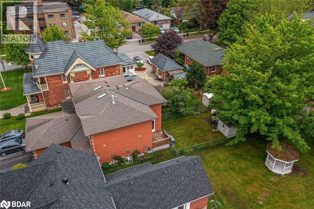 Photo 33 of 135 Victoria Street E, Alliston ON