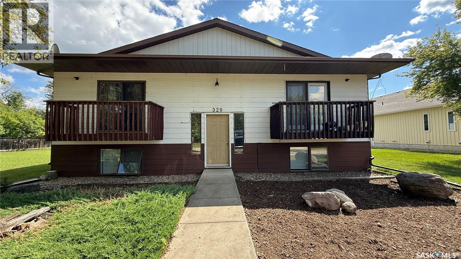 Photo 14 of 1 4 320 1st Street E, Meota SK
