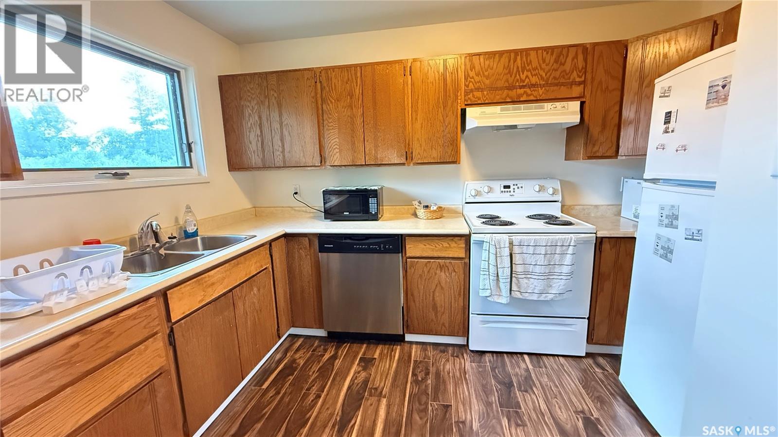 Photo 8 of 1 4 320 1st Street E, Meota SK