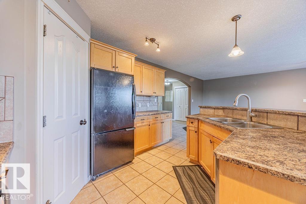 Photo 14 of 30 Cascade Cr, Sherwood Park AB