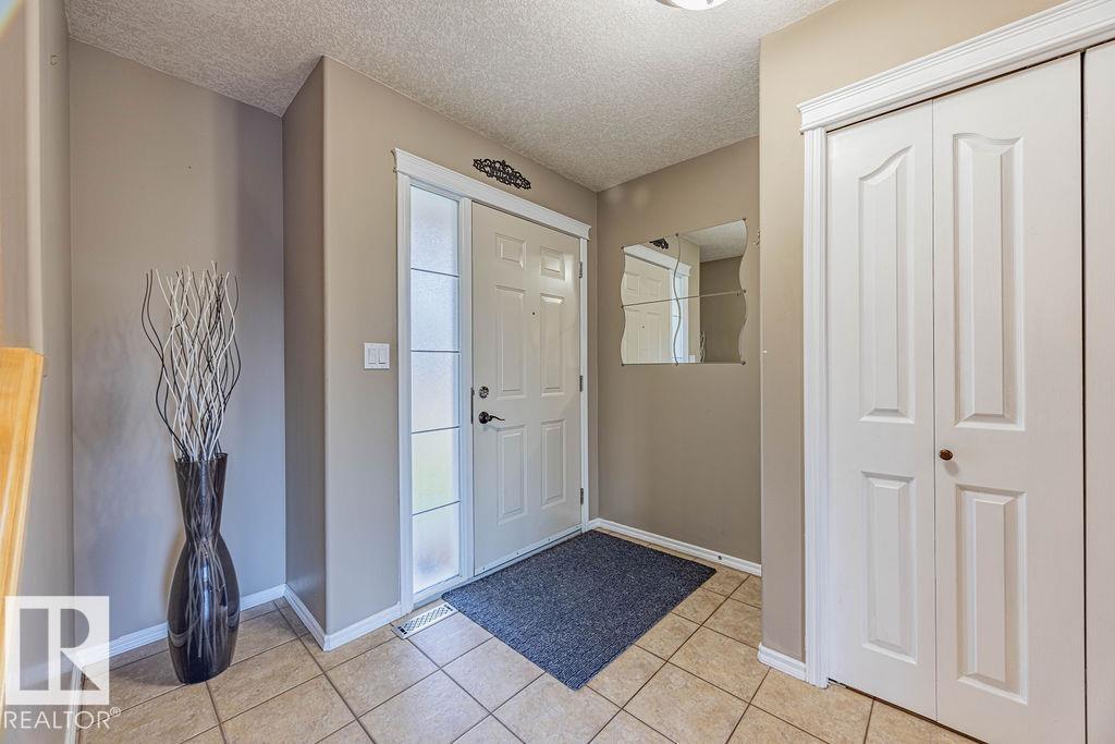 Photo 3 of 30 Cascade Cr, Sherwood Park AB