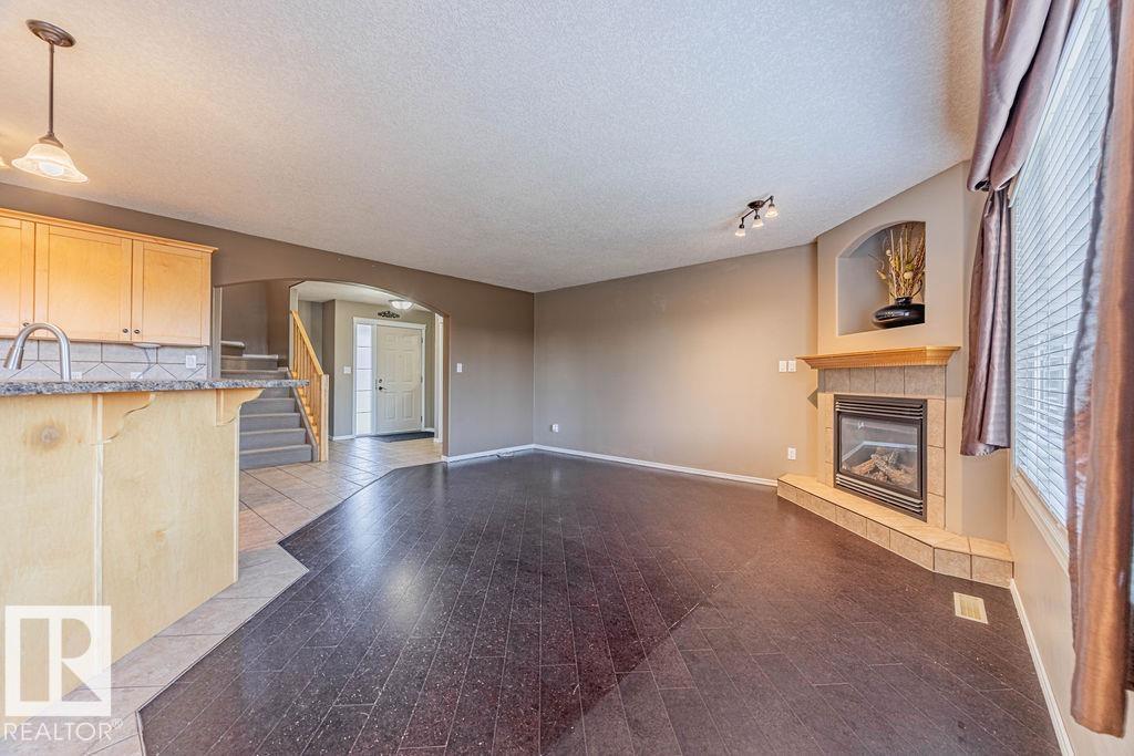 Photo 8 of 30 Cascade Cr, Sherwood Park AB