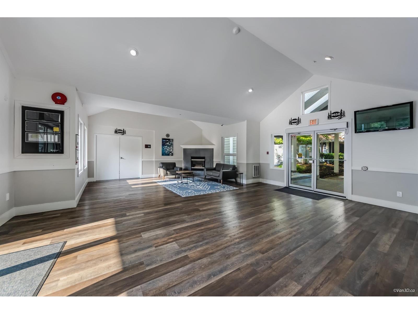 Photo 5 of 217 9626 148 Street, Surrey BC