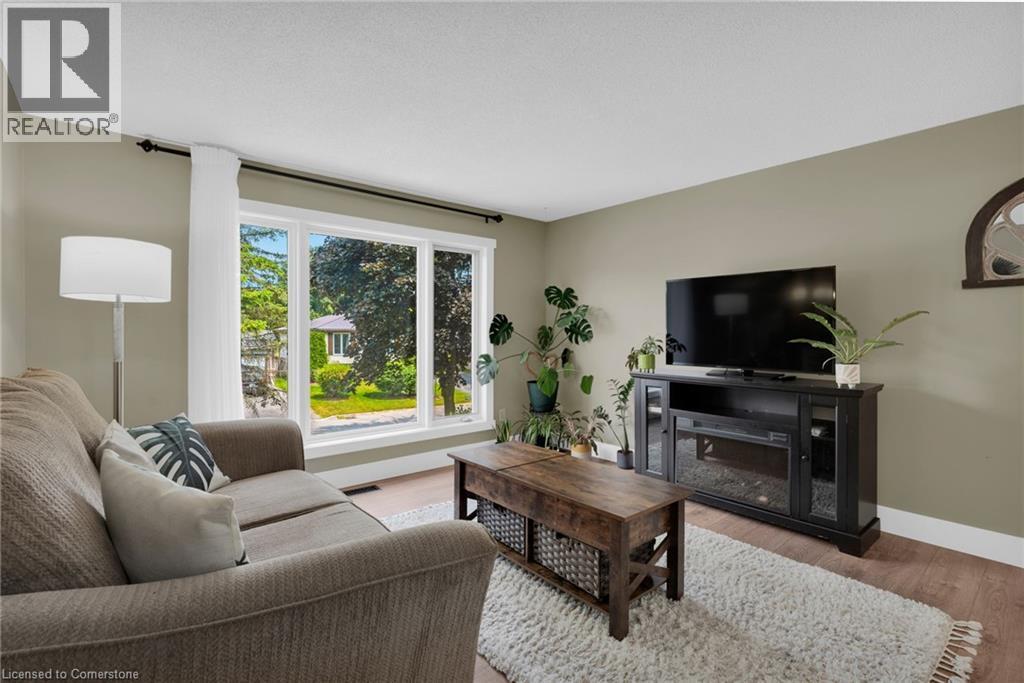 Photo 7 of 26 Turner Drive, Simcoe ON