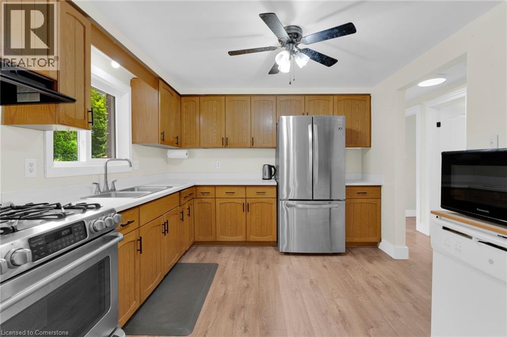 Photo 14 of 26 Turner Drive, Simcoe ON