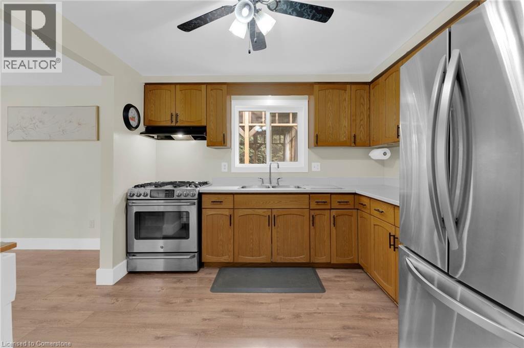 Photo 15 of 26 Turner Drive, Simcoe ON