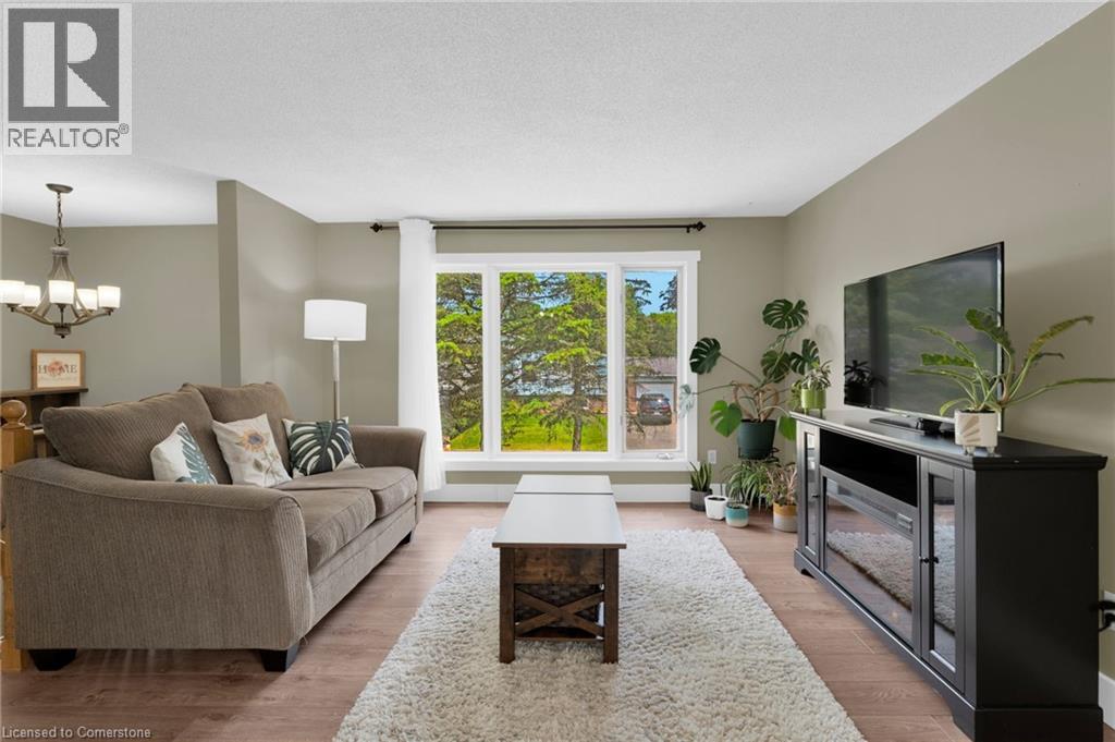 Photo 8 of 26 Turner Drive, Simcoe ON