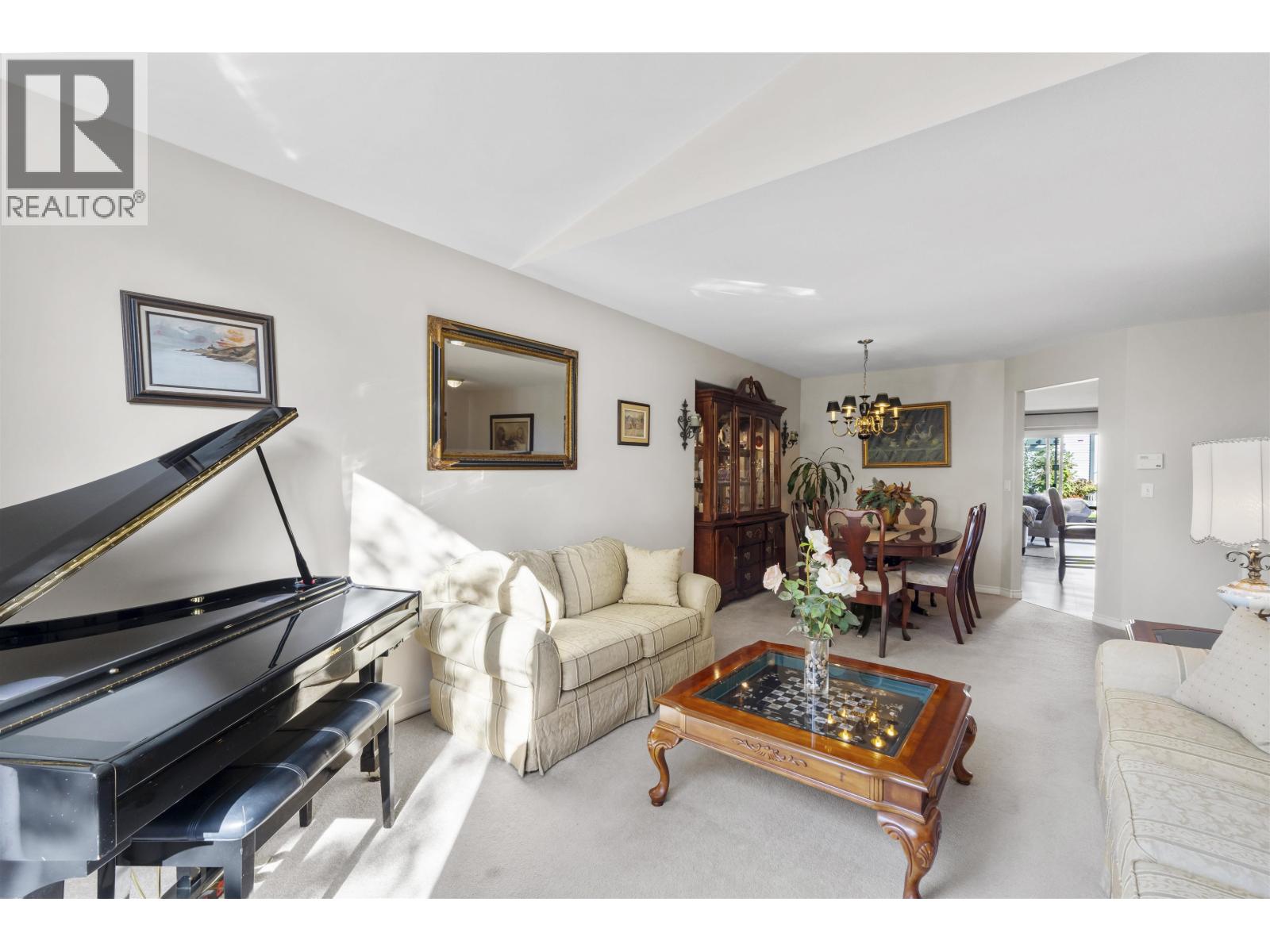Photo 6 of 23887 117 B Avenue, Maple Ridge BC