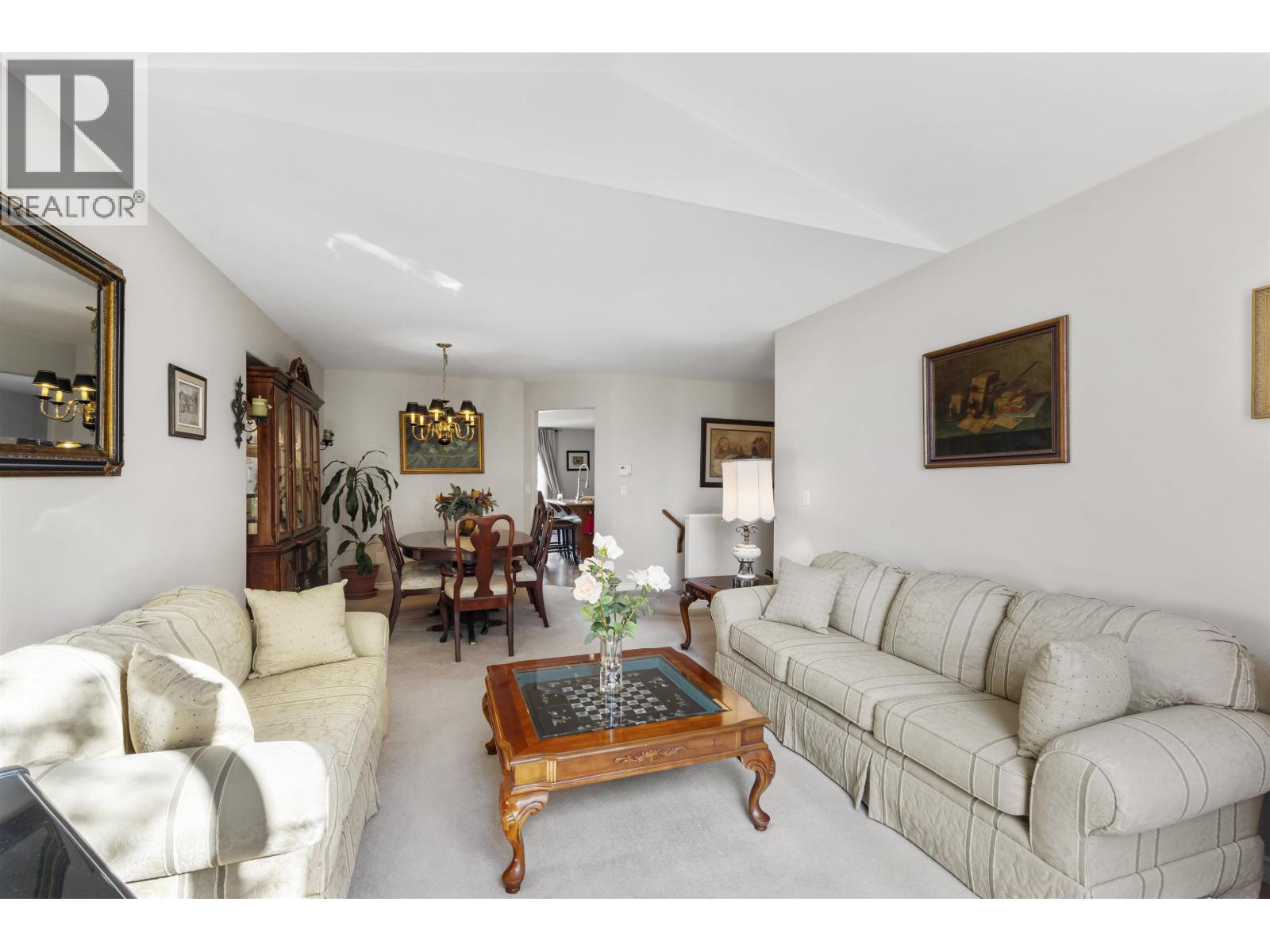 Photo 7 of 23887 117 B Avenue, Maple Ridge BC
