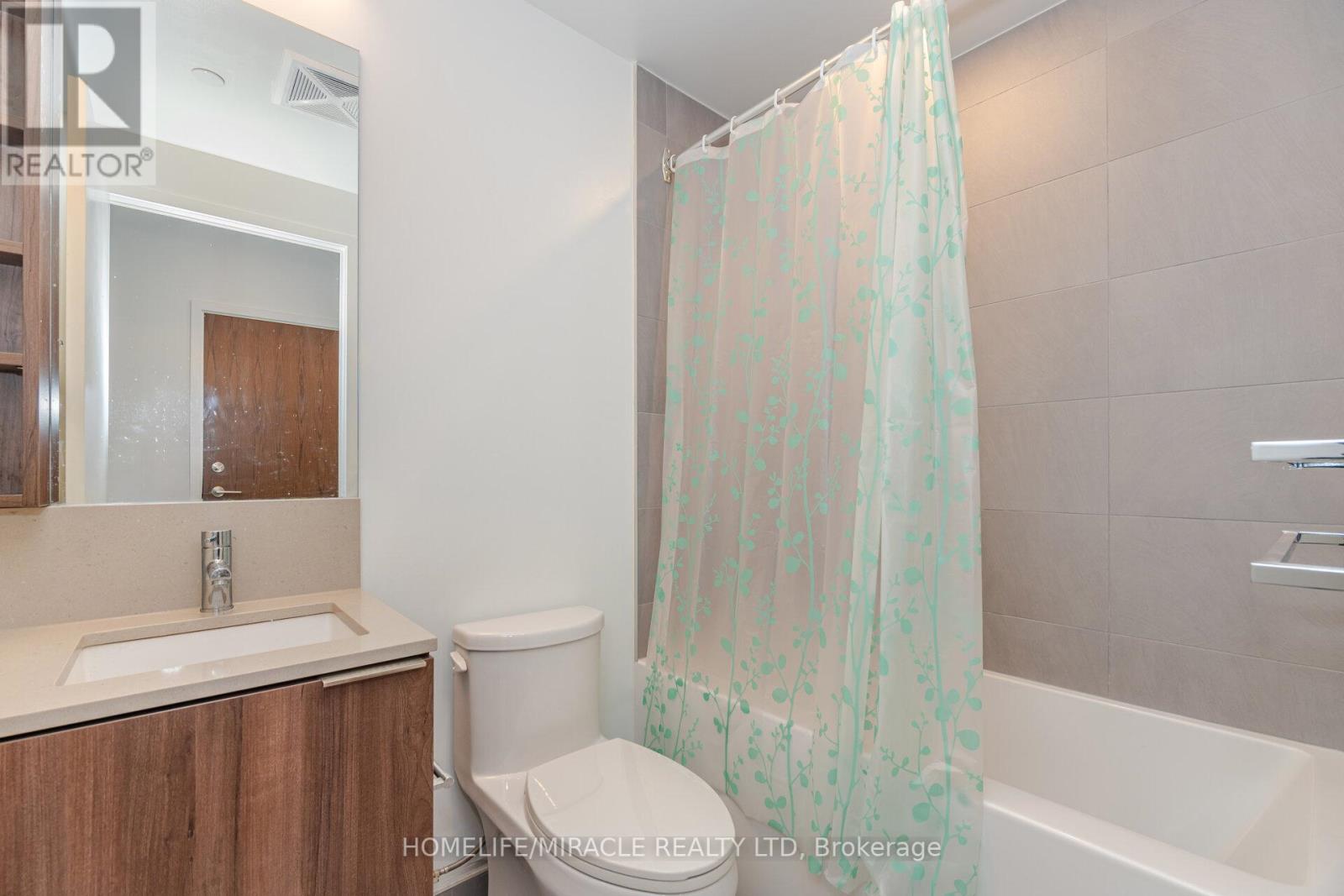 Photo 23 of 3907 7890 Jane Street, Vaughan ON