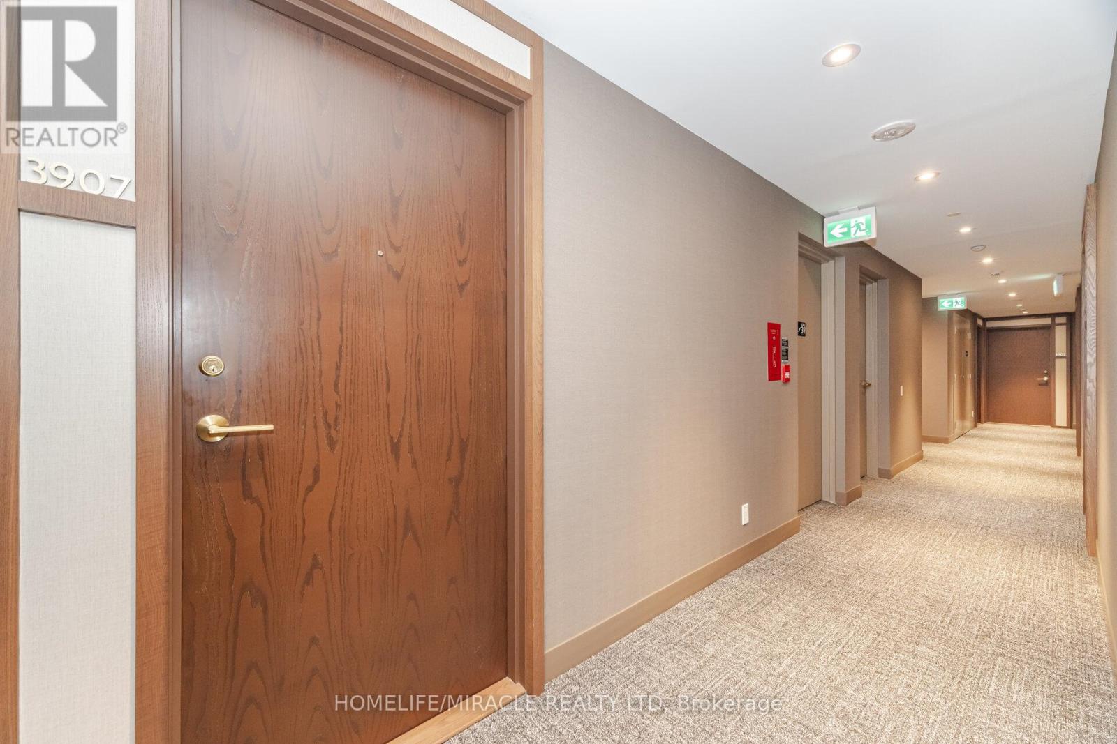 Photo 4 of 3907 7890 Jane Street, Vaughan ON