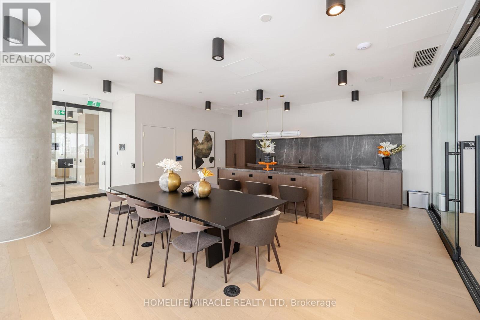 Photo 48 of 3907 7890 Jane Street, Vaughan ON