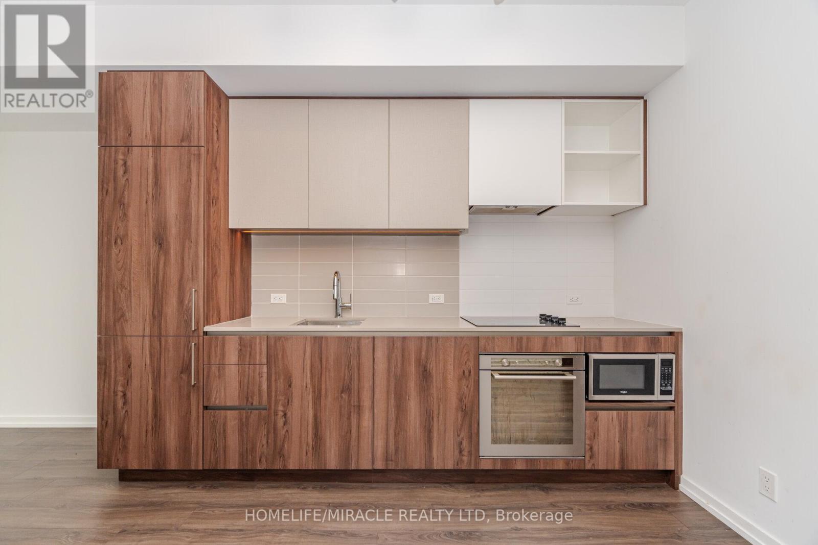 Photo 9 of 3907 7890 Jane Street, Vaughan ON