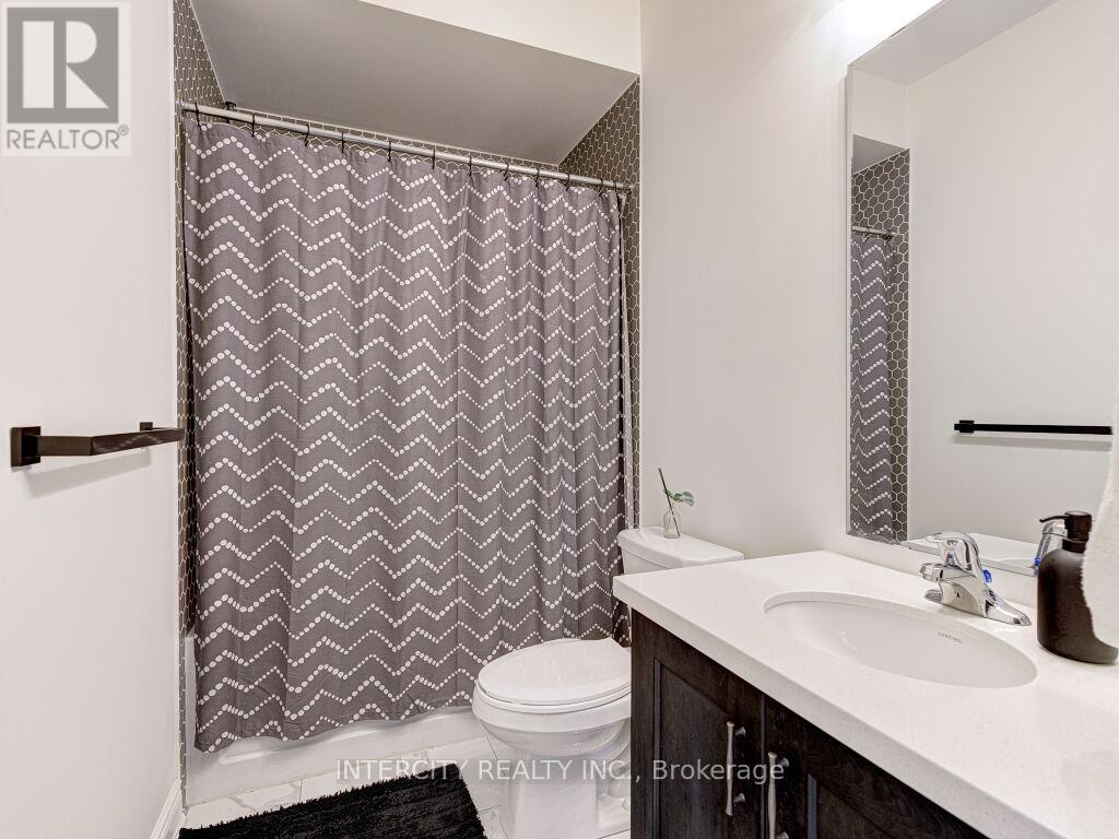 Photo 39 of 58 Dotchson Avenue, Caledon ON