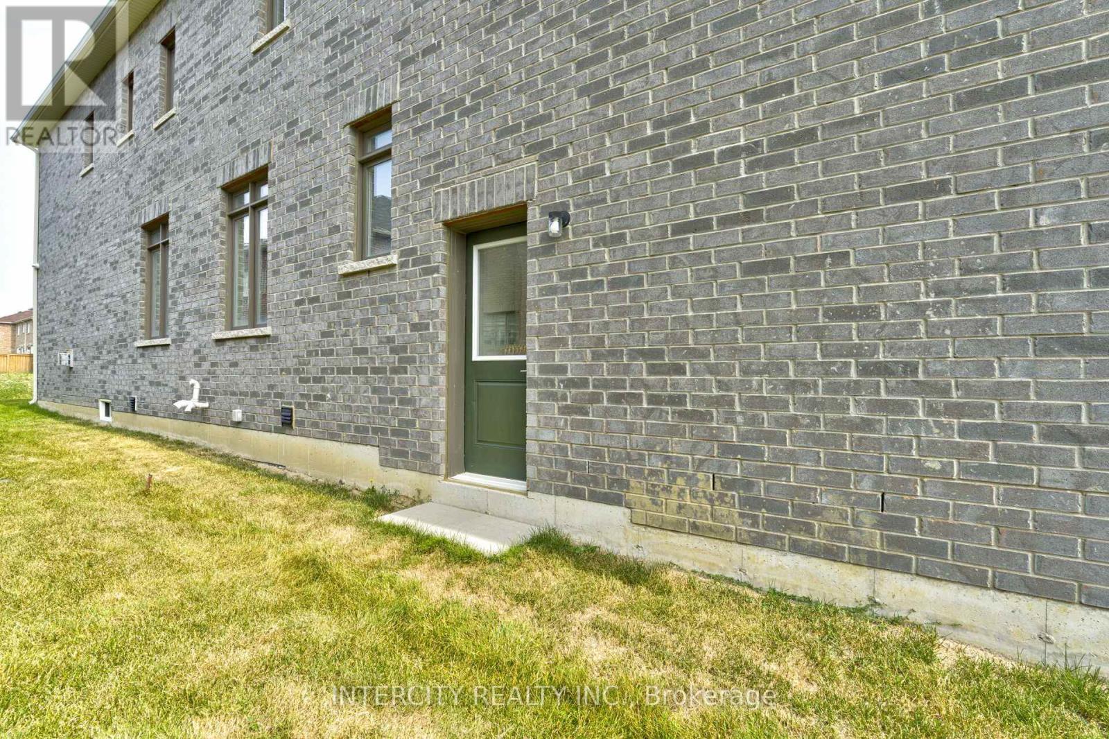 Photo 47 of 58 Dotchson Avenue, Caledon ON