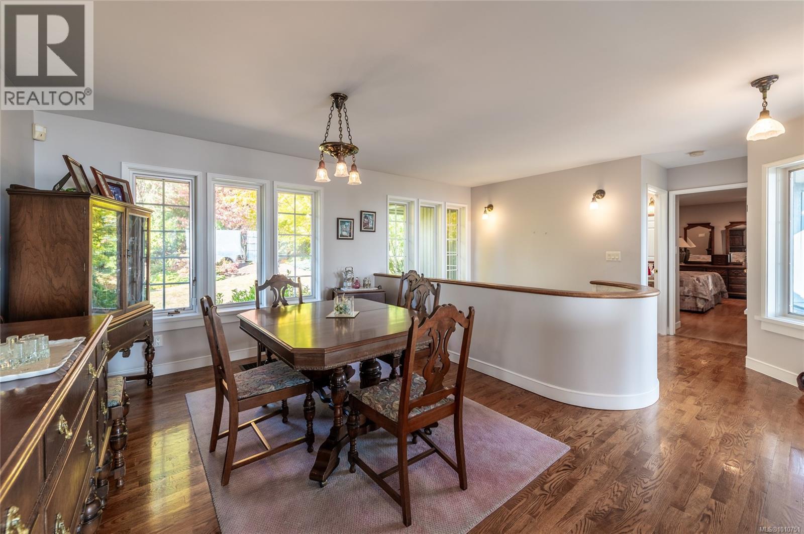  8742 Pender Park Drive, North Saanich