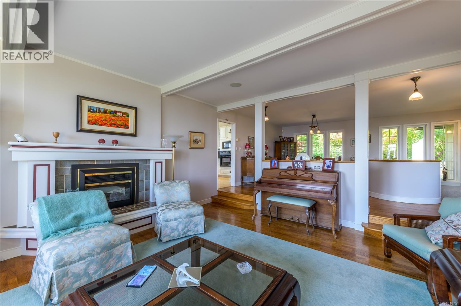  8742 Pender Park Drive, North Saanich