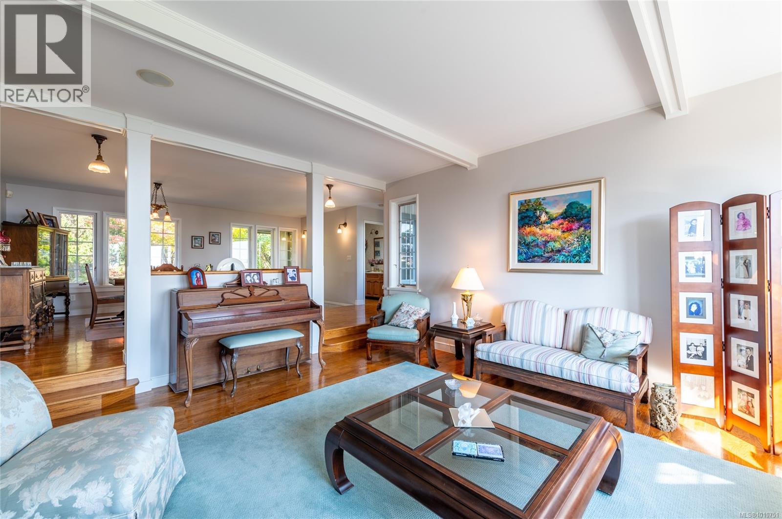  8742 Pender Park Drive, North Saanich