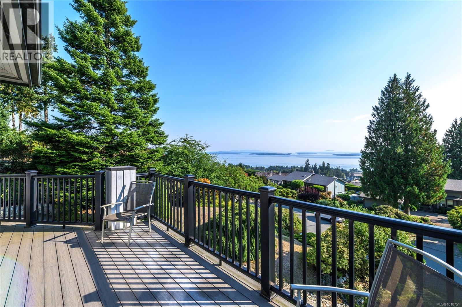  8742 Pender Park Drive, North Saanich