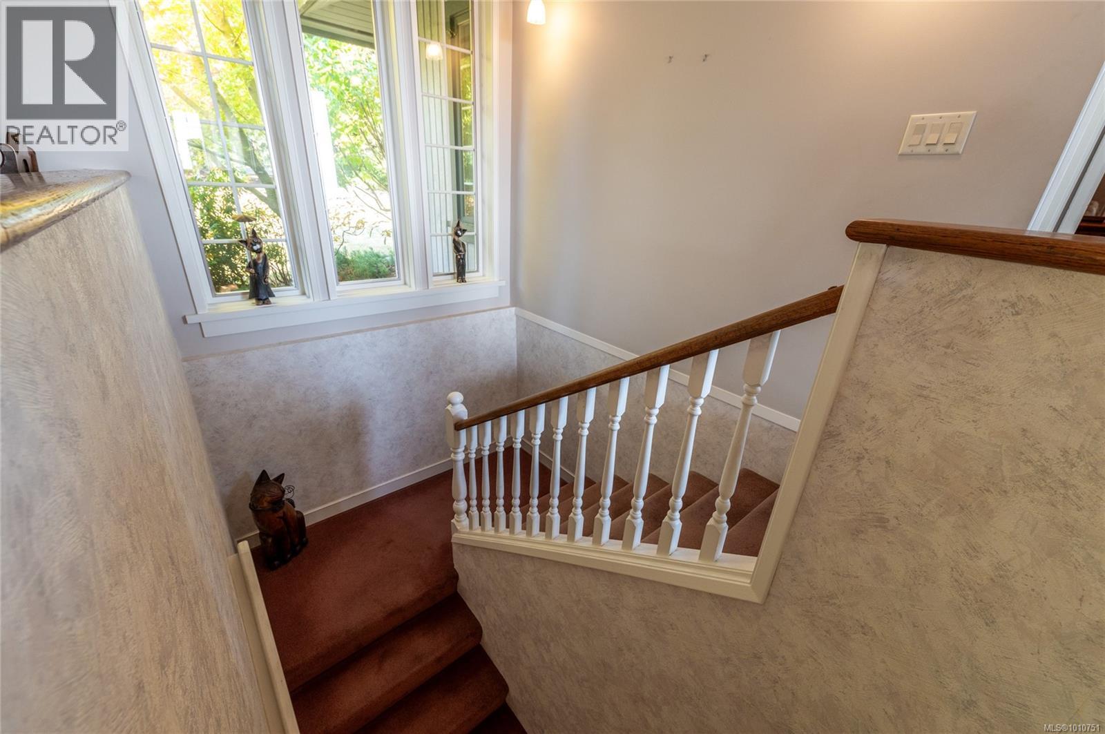  8742 Pender Park Drive, North Saanich