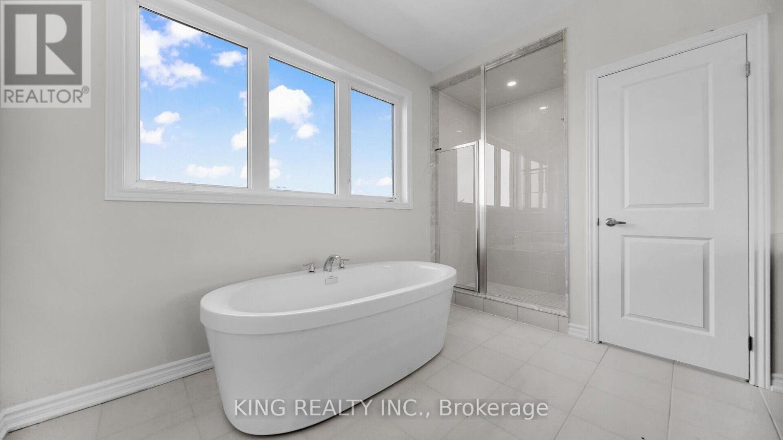 Photo 25 of 1629 Corsal Court, Innisfil ON
