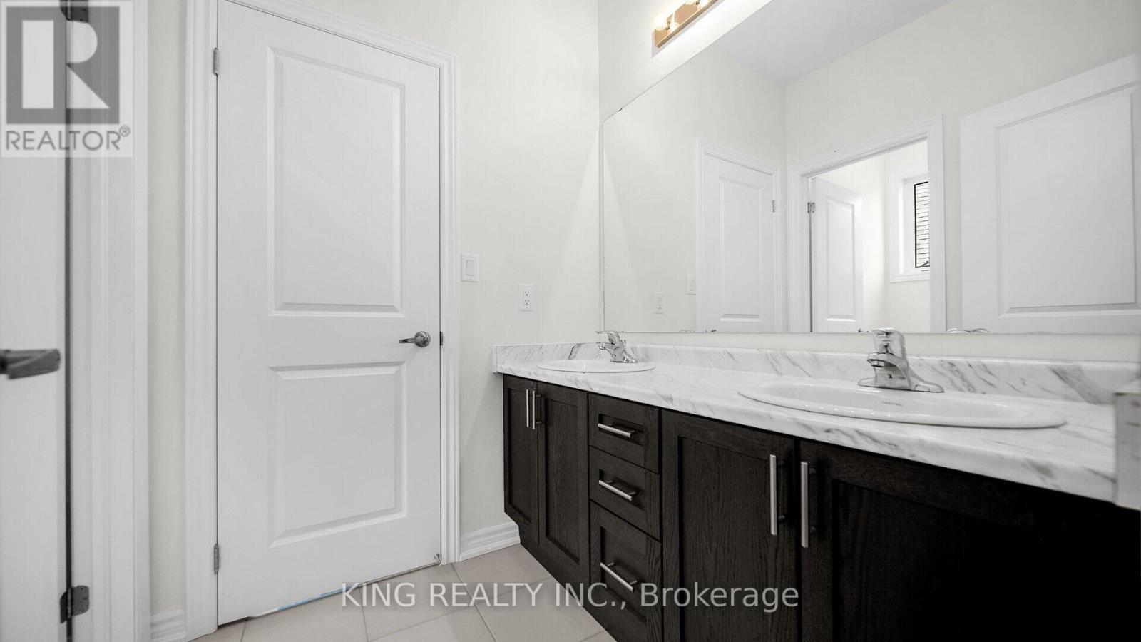 Photo 31 of 1629 Corsal Court, Innisfil ON