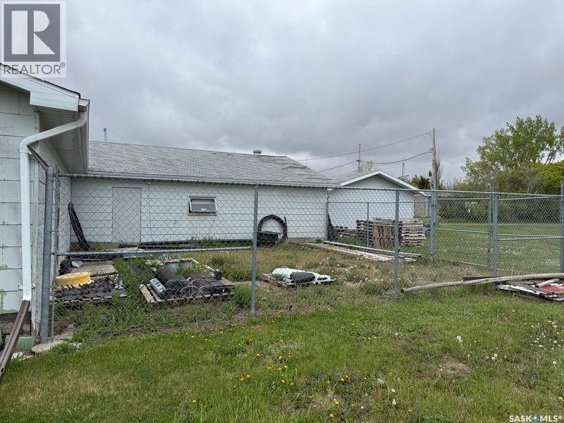 Photo 43 of 1 Kirkton Street, Conquest SK