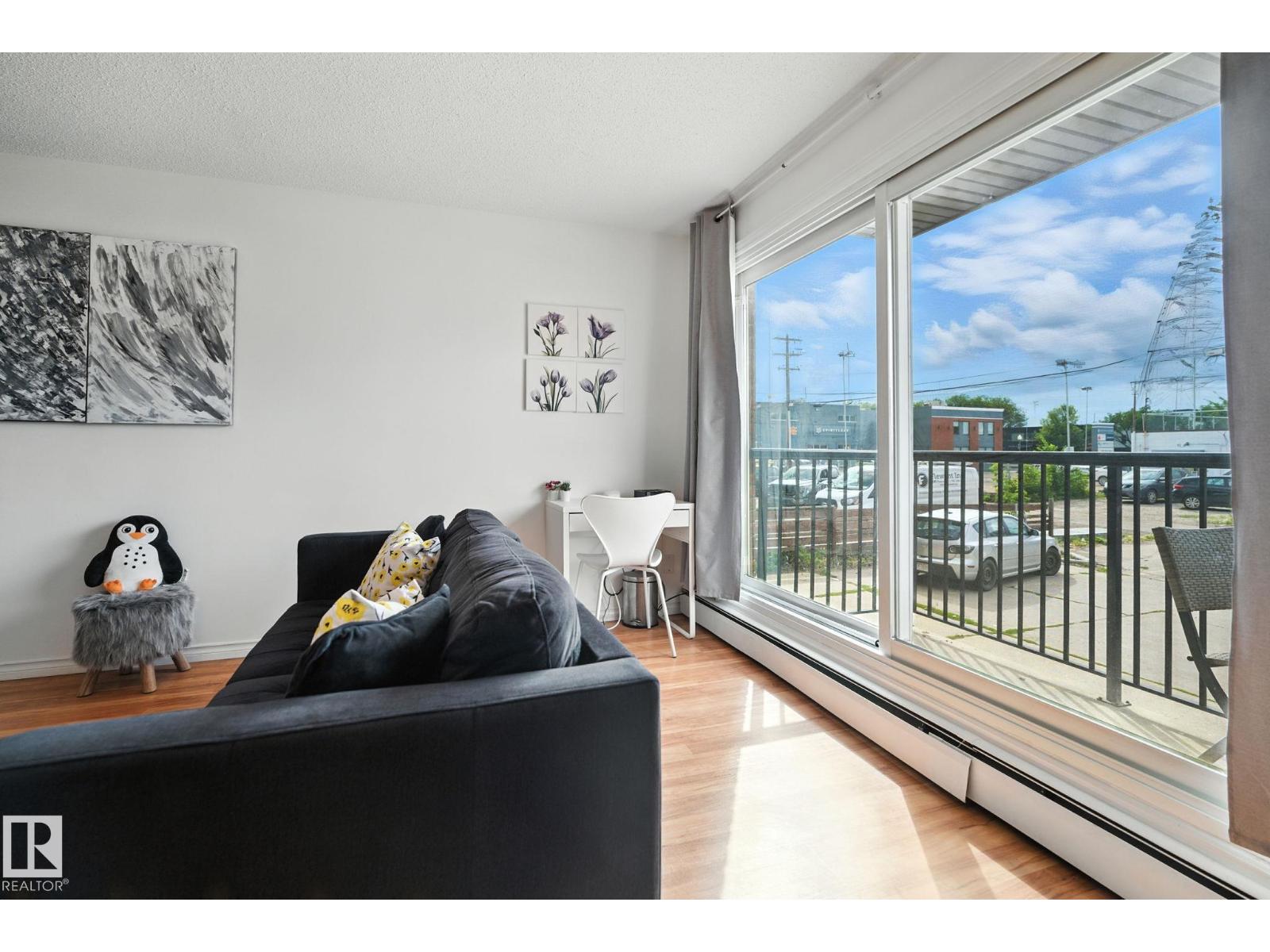 Photo 7 of 202 10149 83 Av Nw, Edmonton AB