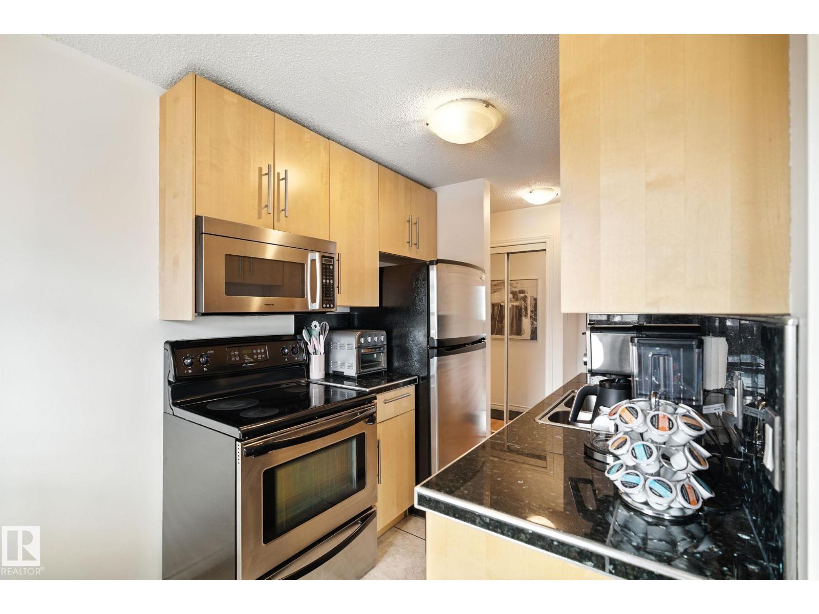 Photo 11 of 202 10149 83 Av Nw, Edmonton AB