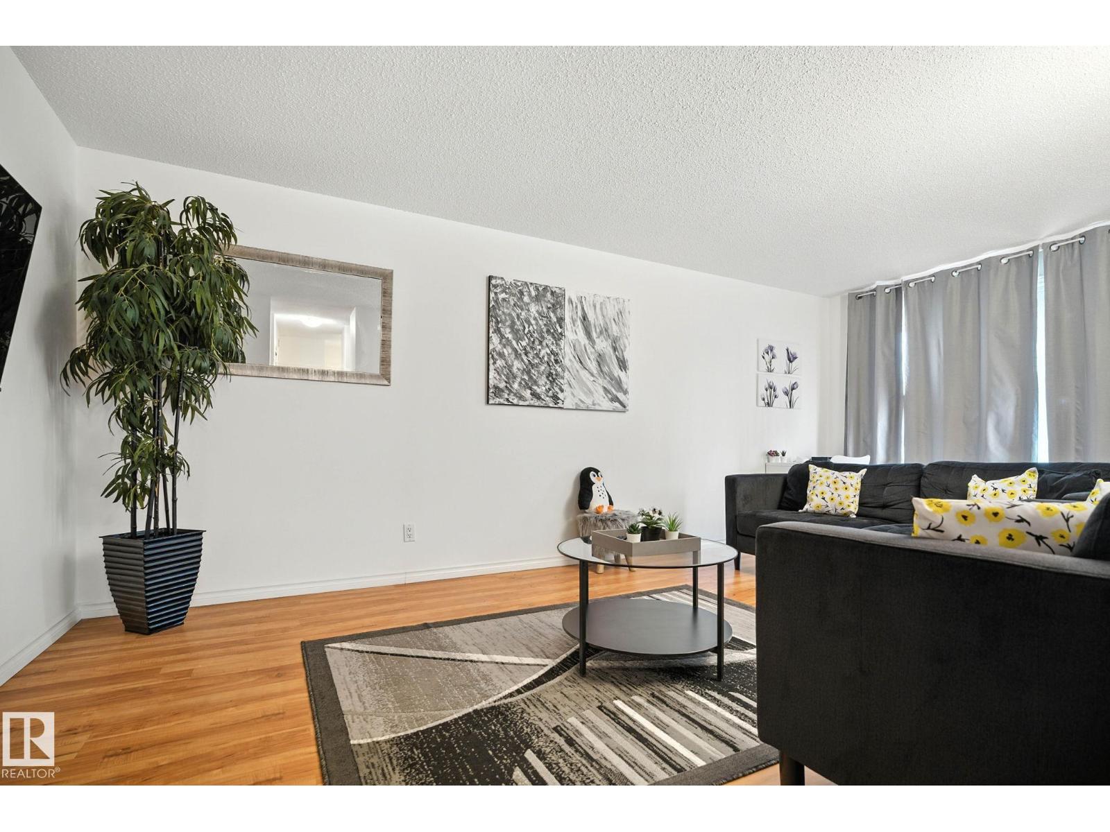 Photo 6 of 202 10149 83 Av Nw, Edmonton AB