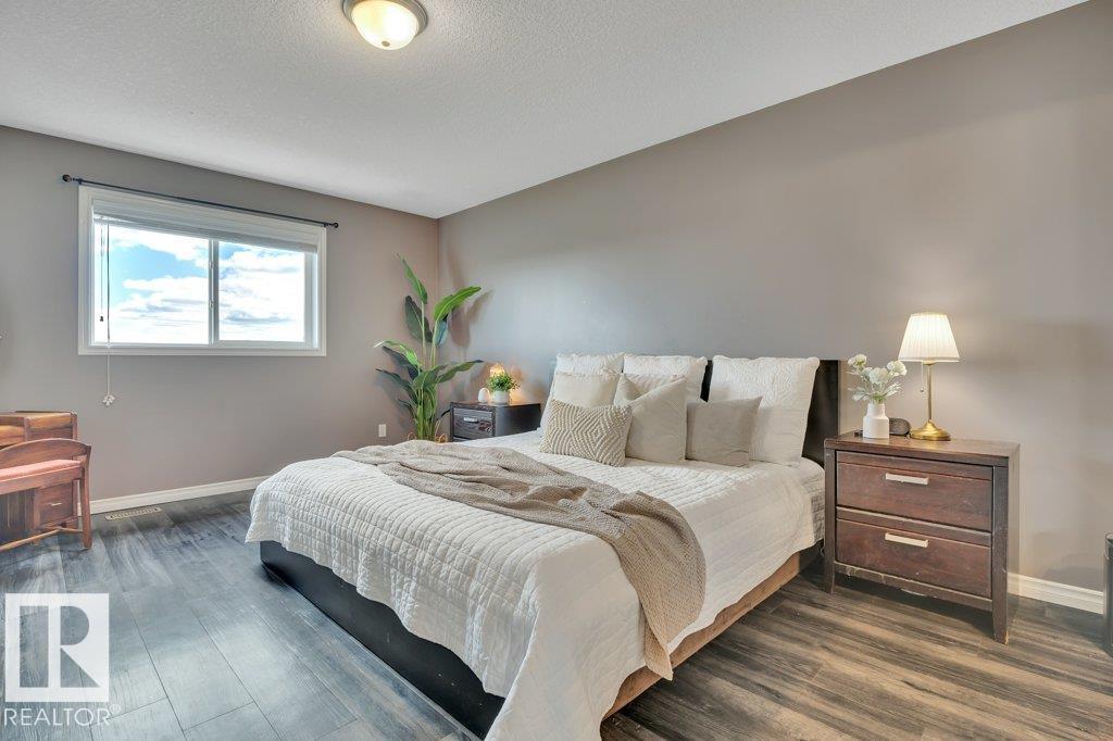 Photo 2 of 53 Douglas Cr, Leduc AB