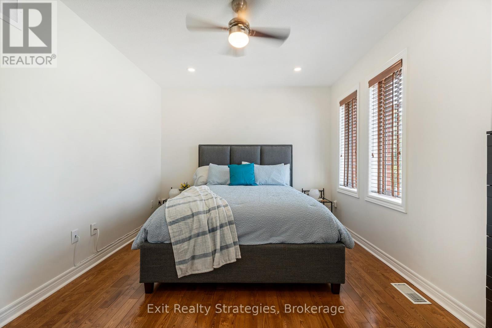 Photo 26 of 100 Springstead Avenue, Hamilton ON