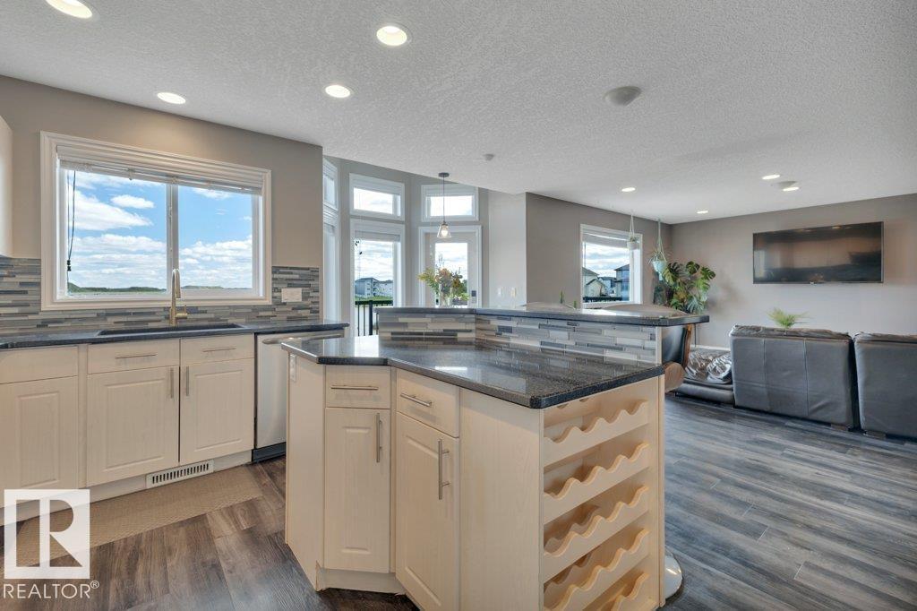 Photo 28 of 53 Douglas Cr, Leduc AB