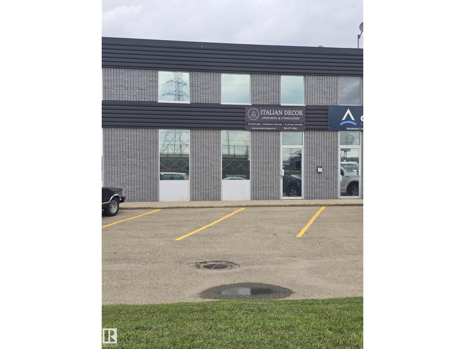 Photo 1 of 9324 31 Av Nw, Edmonton AB