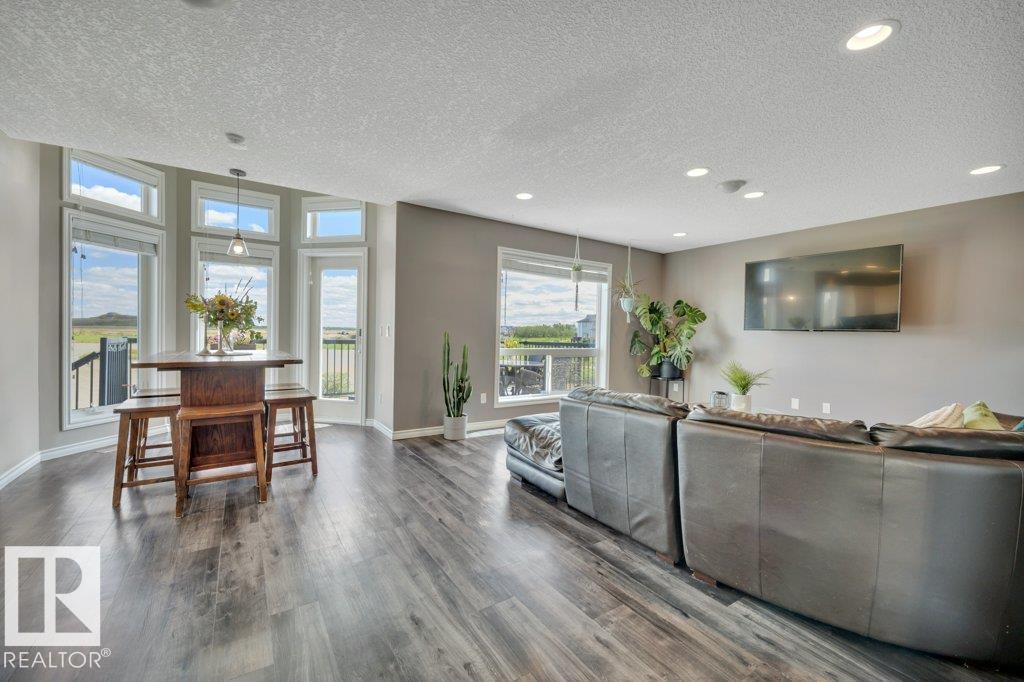 Photo 3 of 53 Douglas Cr, Leduc AB