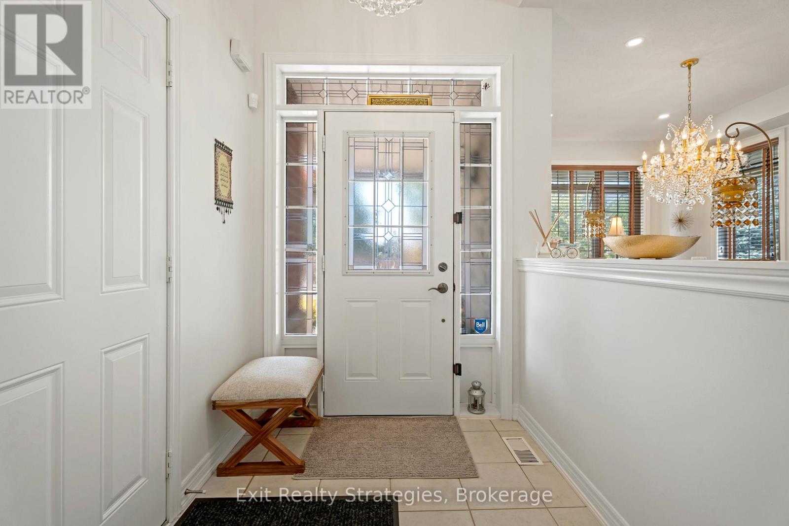Photo 8 of 100 Springstead Avenue, Hamilton ON