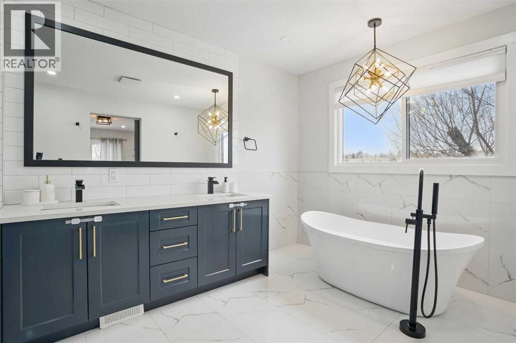 Single Family House for Sale in  Deer Park Place SE Deer Run Calgary 