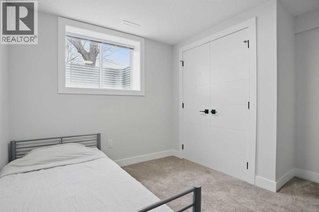 Single Family House for Sale in  Deer Park Place SE Deer Run Calgary 