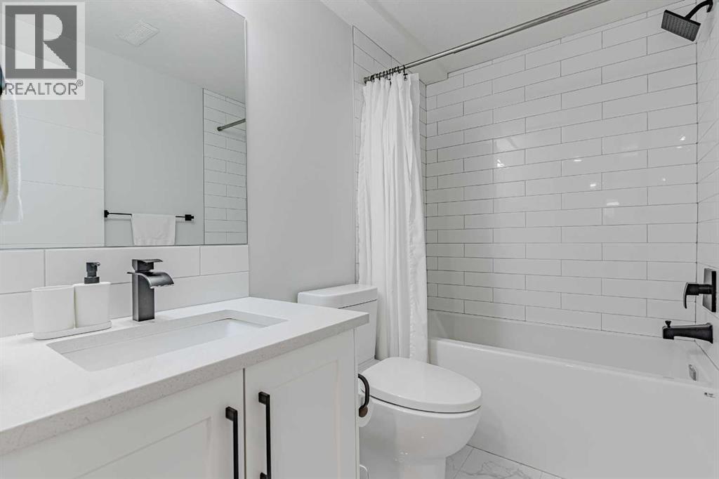 Single Family House for Sale in  Deer Park Place SE Deer Run Calgary 