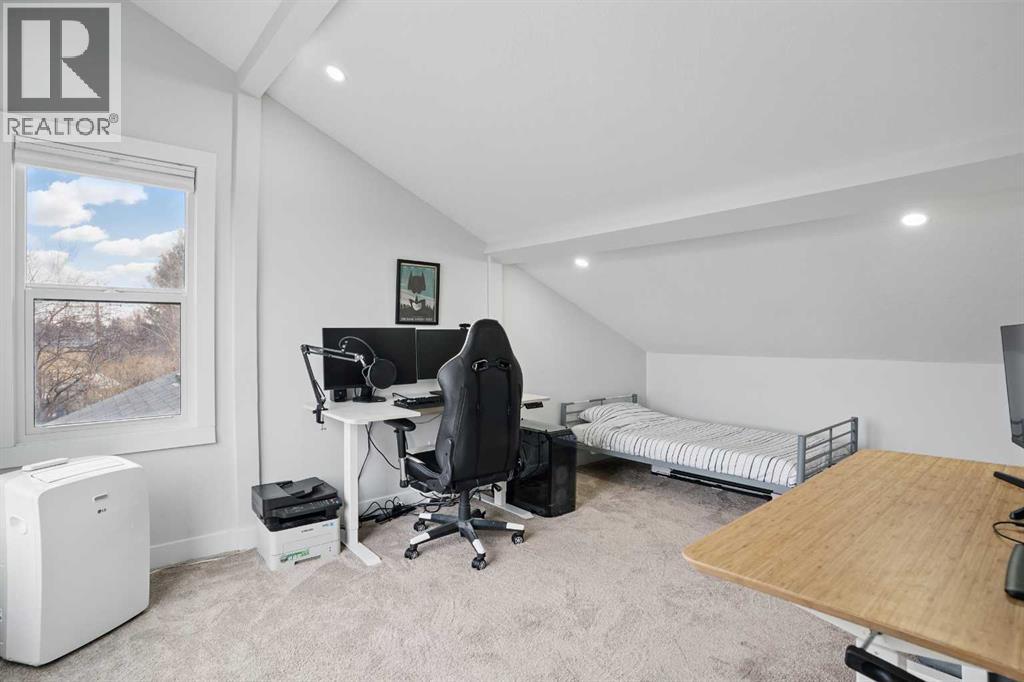 Single Family House for Sale in  Deer Park Place SE Deer Run Calgary 