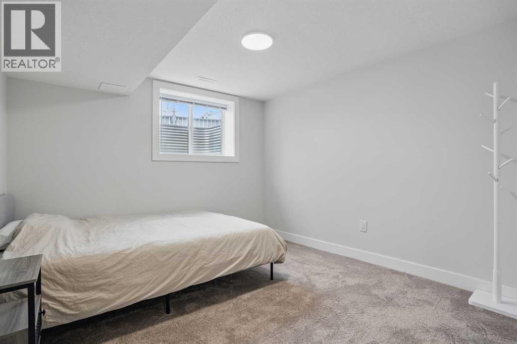 Single Family House for Sale in  Deer Park Place SE Deer Run Calgary 