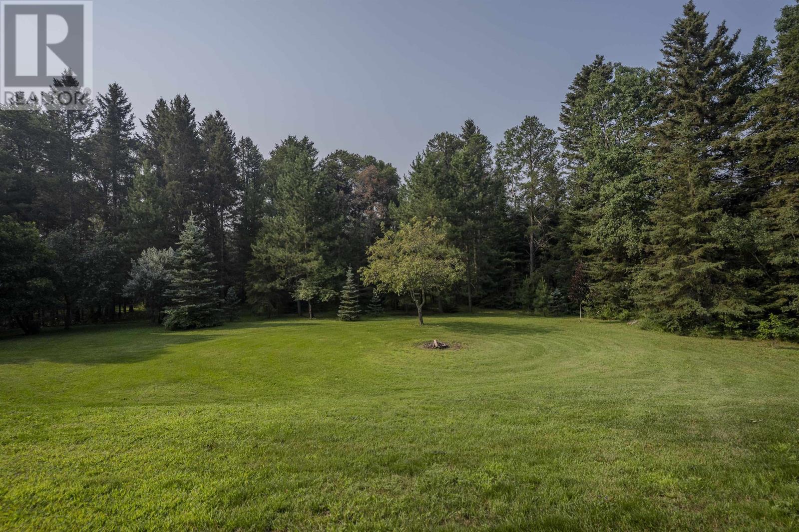Photo 38 of 121 Chercover Dr, Thunder Bay ON