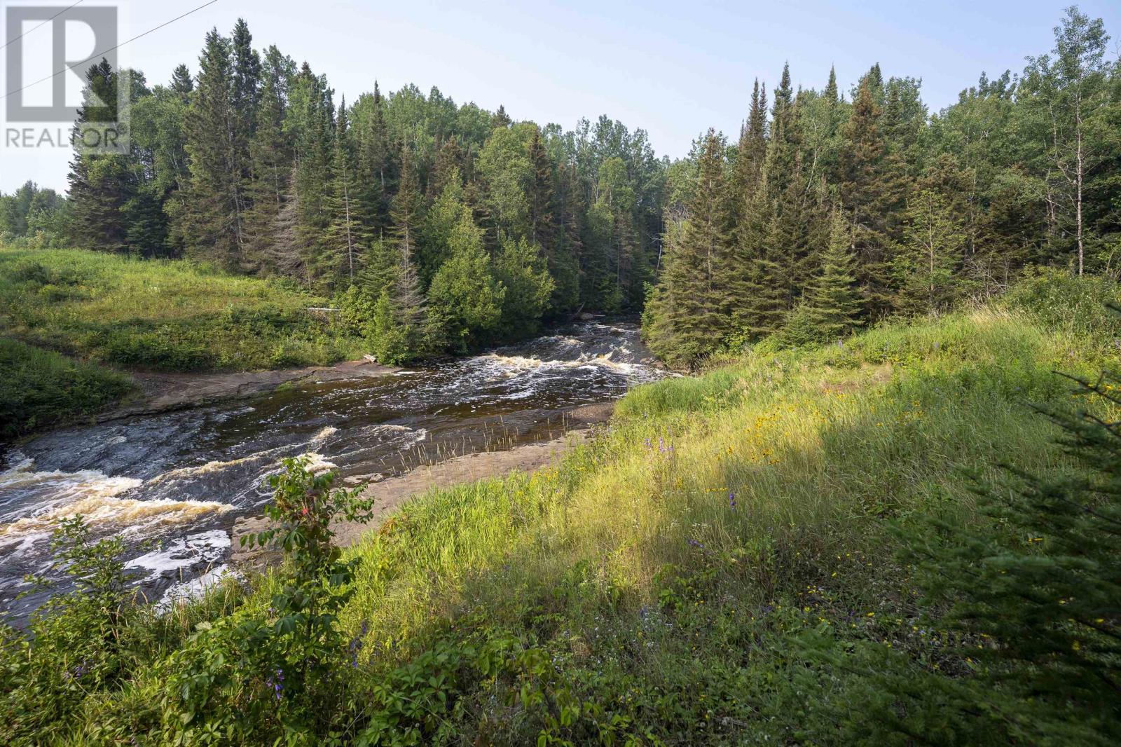 Photo 39 of 121 Chercover Dr, Thunder Bay ON