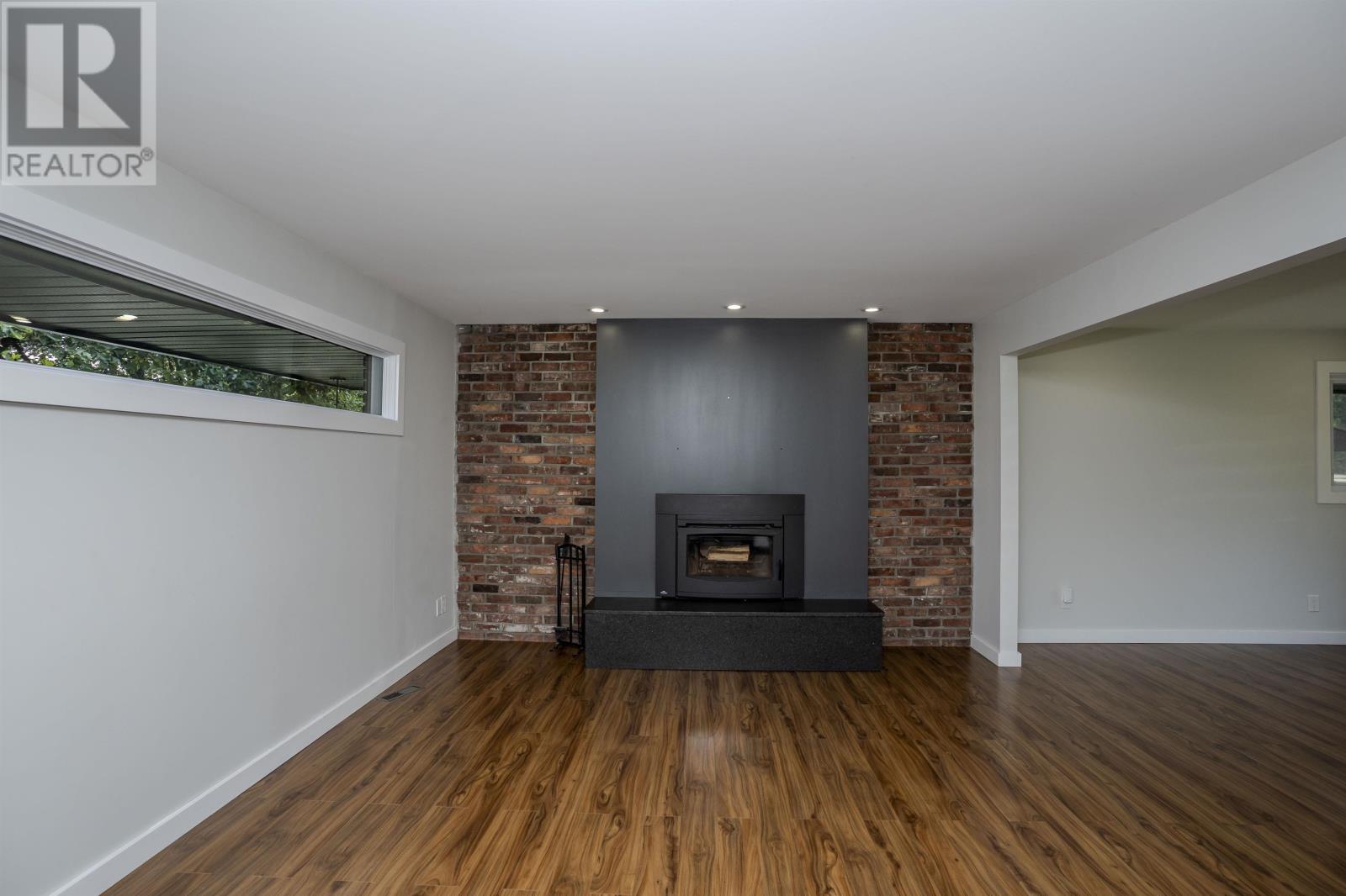 Photo 6 of 121 Chercover Dr, Thunder Bay ON