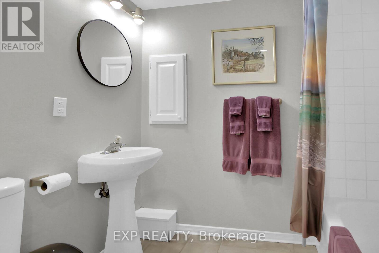 Photo 35 of 3554 Vaughan Side Road, Ottawa ON